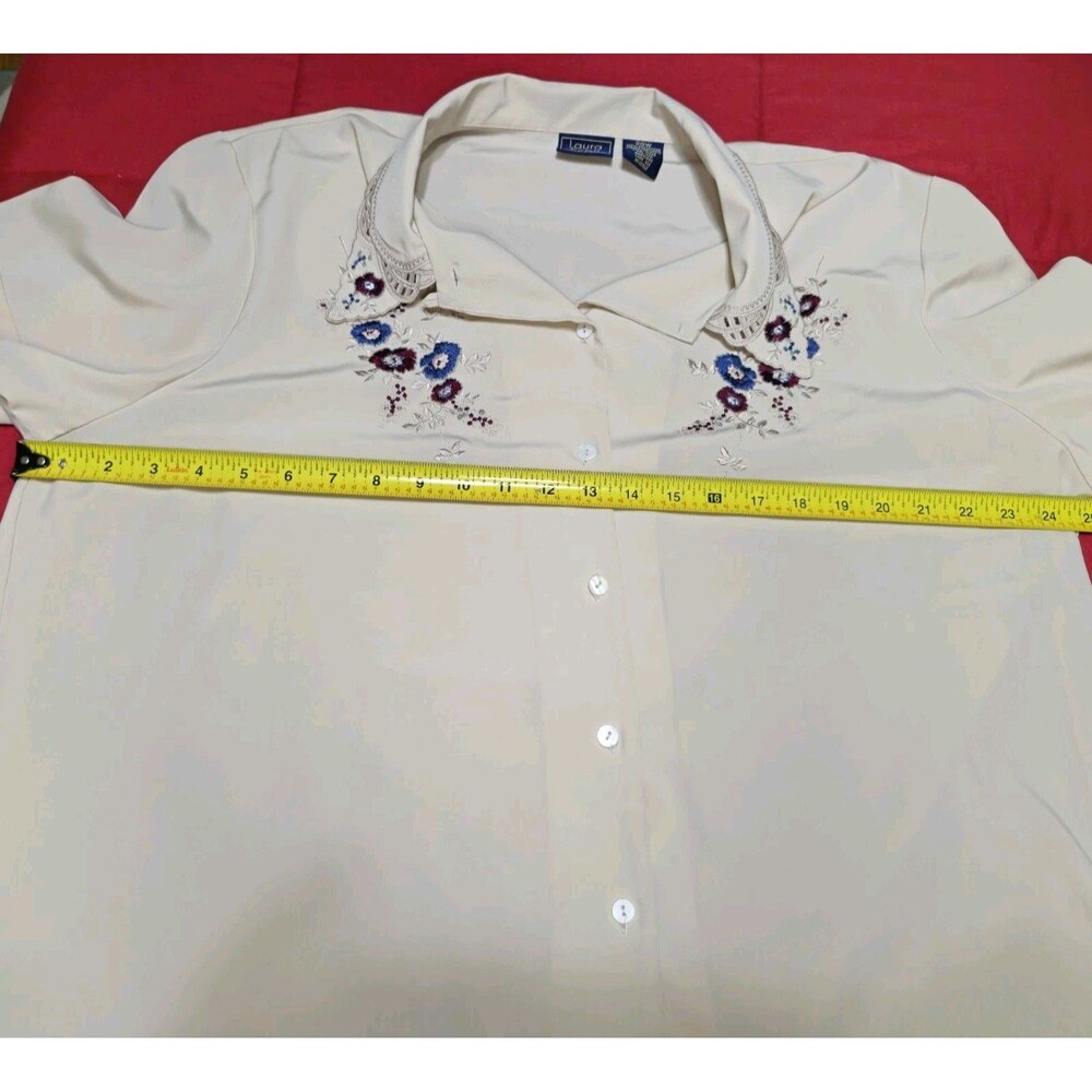 Vintage Laura Scott Blouse 20W Embroidered Floral Button Front Beige Top - Picture 7 of 9